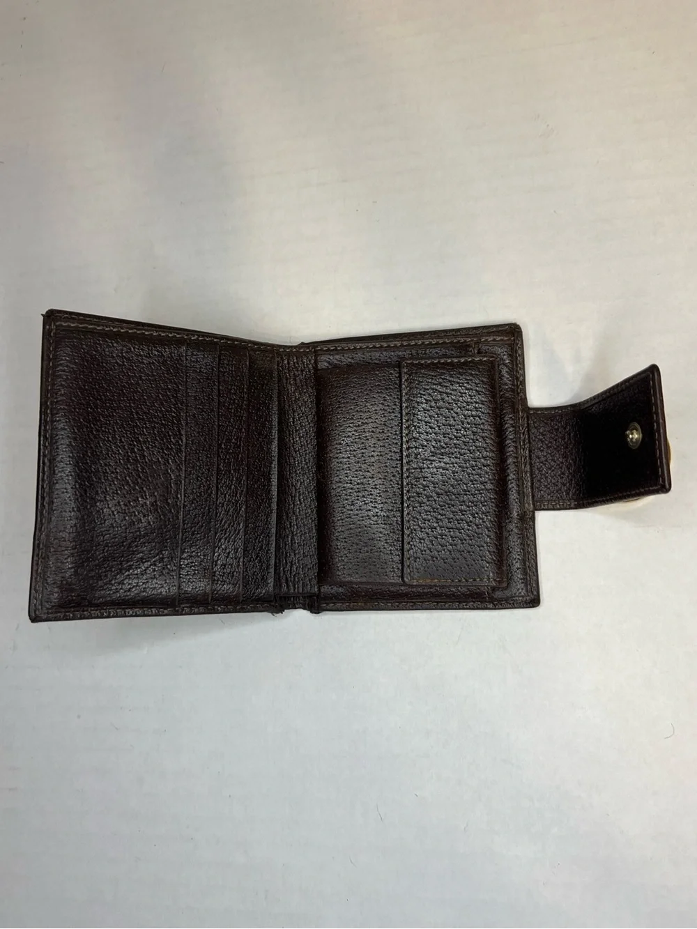 Gucci Abbey D-Ring Compact Wallet